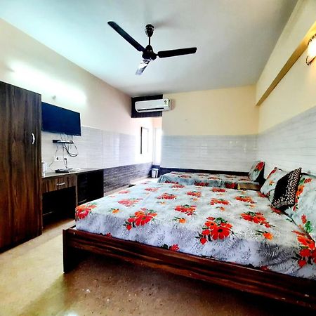 ホテル Ns Vijay Shesha Mahal Tiruvannāmalai エクステリア 写真